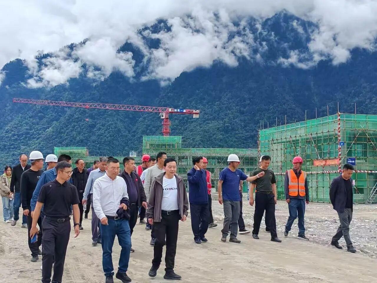 西藏自治区领导亲临视察！香港最全免费资料大全承建的这一重点项目获高度关注！